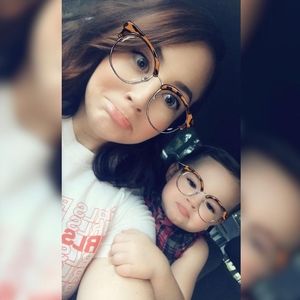 Meet your Posher, Connie